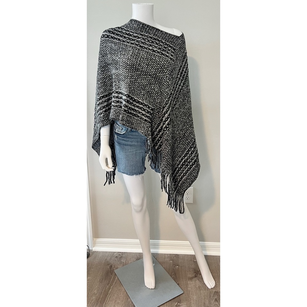 STYLINE Black/white poncho OS - Picture 3 of 9